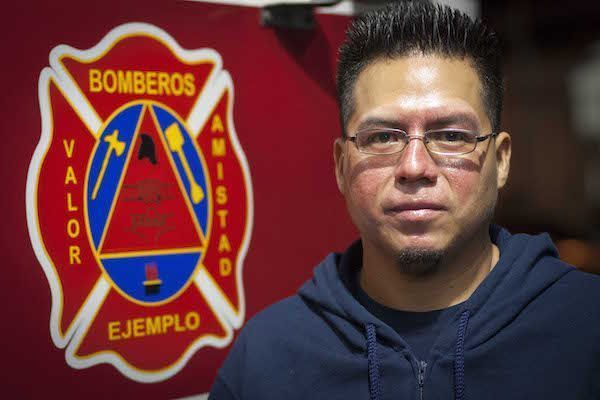 En recuperación bombero lesionado en incendio del Barrio de la Cruz