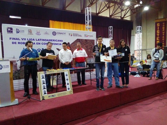 Estudiantes del COBAQ 10 SJR ganan primer lugar en Concurso de Robótica 1