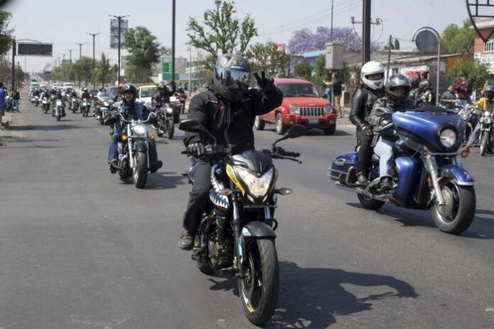 Caravana de motociclistas sorprenden a sanjuanenses