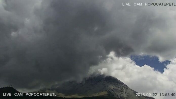Ocurrió una explosión en el volcán Popocatépetl esta madrugada