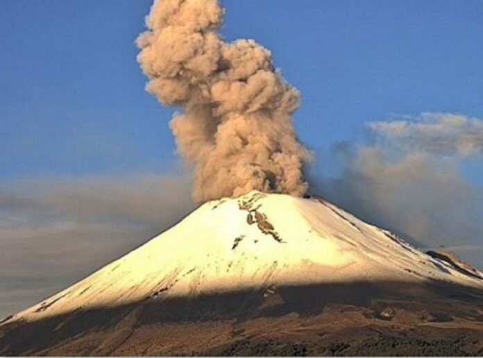 Popocatépetl registra otra explosión con alto contenido de ceniza