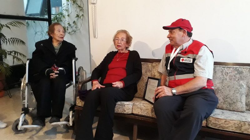 "Nos tenemos que enamorar de Cruz Roja", primera Dama Voluntaria