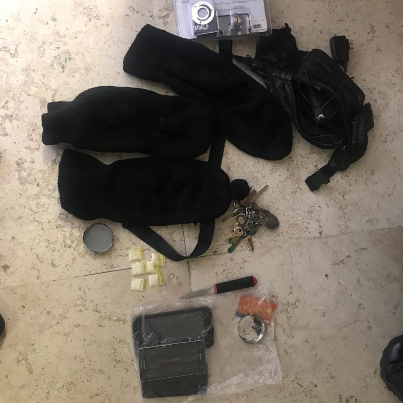 Policía sanjuanense asegura a sujeto con varias dosis de alguna droga 1