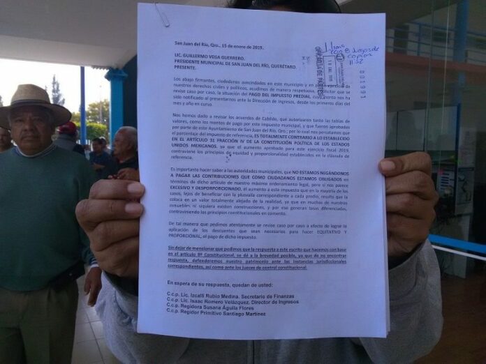 Entregan regidores de Morena escrito para reconsideración de cobro predial Entregan regidores de Morena escrito para reconsideración de cobro predial