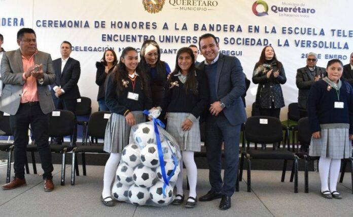 Mejorarán infraestructura en Telesecundaria de Santa Rosa Jáuregui Mejorarán infraestructura en Telesecundaria de Santa Rosa Jáuregui