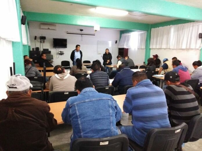 Autoridades auxiliares conocen “Programas para el Desarrollo” Autoridades auxiliares conocen “Programas para el Desarrollo”