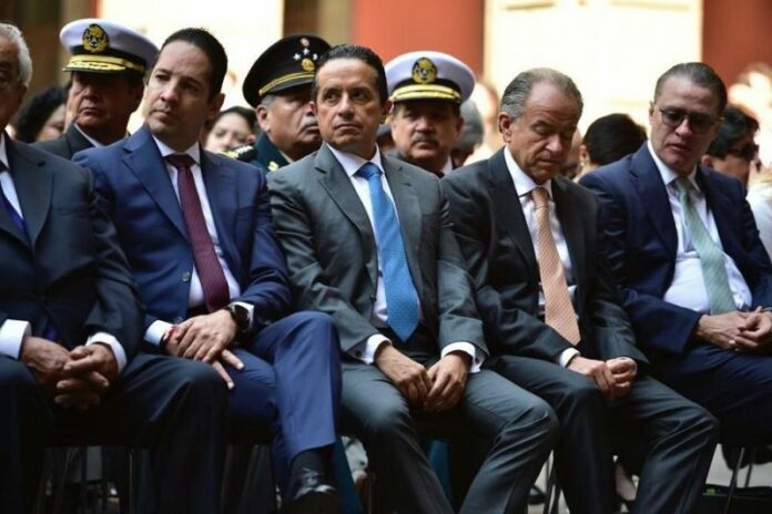 Asiste Gobernador al informe de los 100 Días de gobierno de AMLO Asiste Gobernador al informe de los 100 Días de gobierno de AMLO