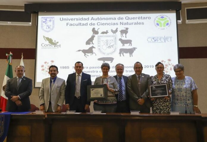 Recibe Medicina Veterinaria y Zootecnia acreditación nacional e internacional Recibe Medicina Veterinaria y Zootecnia acreditación nacional e internacional
