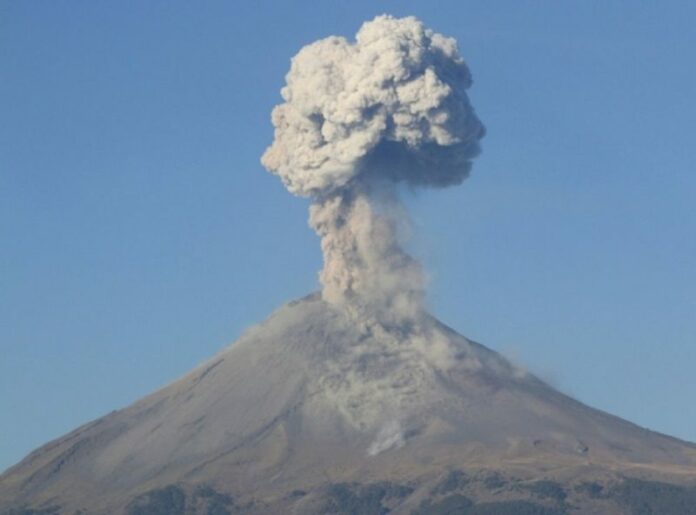 Reportan 61 exhalaciones, una explosión y dos sismos en el Popocatépetl Reportan 61 exhalaciones, una explosión y dos sismos en el Popocatépetl