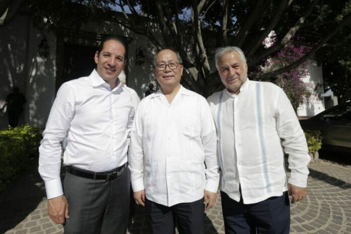 Gobernador recibe a Secretario de Turismo Federal Gobernador recibe a Secretario de Turismo Federal