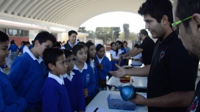 Estudiantes del ITSJR llevan jornada de ciencias a primarias Estudiantes del ITSJR llevan jornada de ciencias a primarias