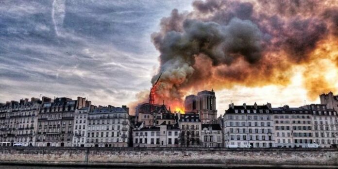 Líderes del mundo reaccionan con estupor ante incendio en Notre Dame Líderes del mundo reaccionan con estupor ante incendio en Notre Dame