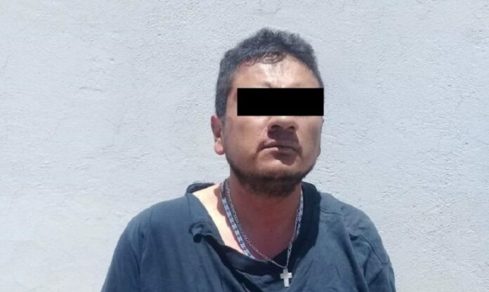 Usaba arma de juguete para amenazar a vecinos y policías; asegurado Usaba arma de juguete para amenazar a vecinos y policías; asegurado