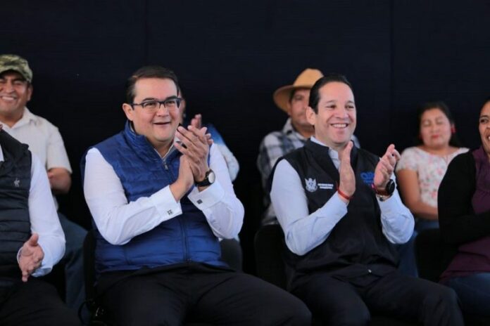 Memo Vega y Pancho Domínguez entregan Centro de Salud en Arcila Memo Vega y Pancho Domínguez entregan Centro de Salud en Arcila