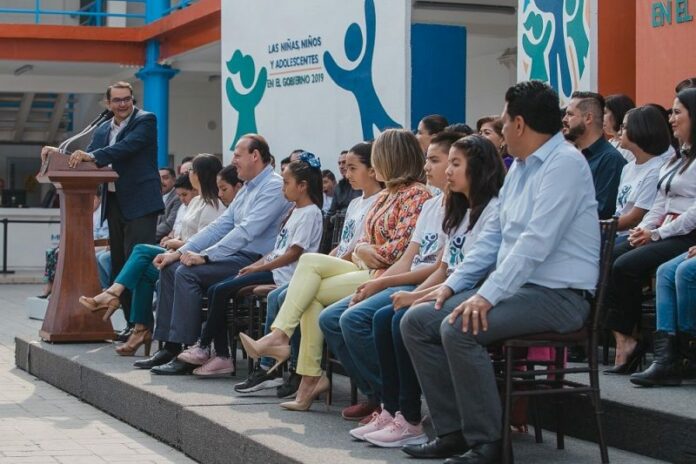 Honores a la bandera con Honores a la bandera con