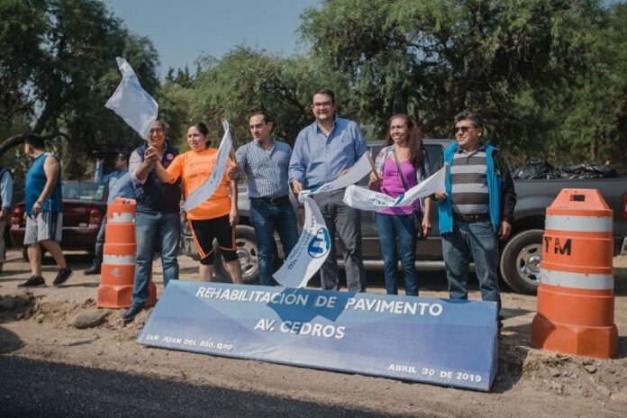 Arrancan mejoramiento de Av. Cedros en Guadalupe de las Peñas, SJR Arrancan mejoramiento de Av. Cedros en Guadalupe de las Peñas, SJR