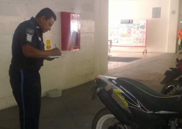 Detiene policía de SJR a ladrón de motos gracias a reporte oportuno Detiene policía de SJR a ladrón de motos gracias a reporte oportuno