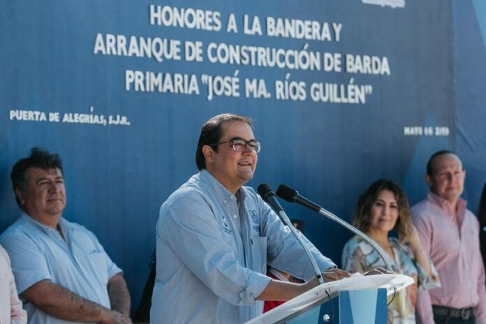 Gobierno de SJR mejora escuela primaria de Puerta de Alegrías Gobierno de SJR mejora escuela primaria de Puerta de Alegrías