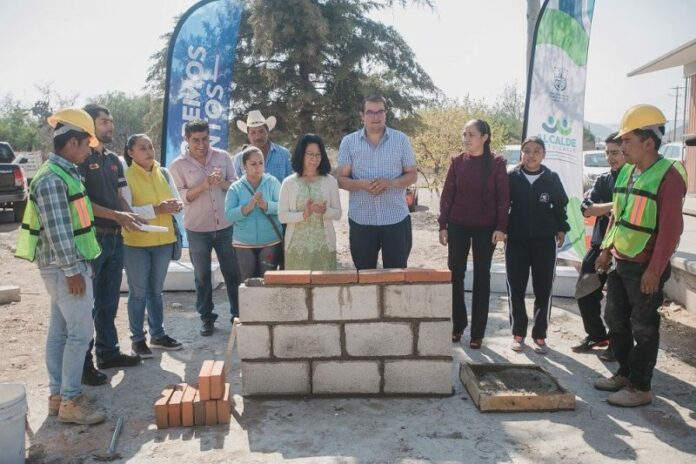 Arranca obra de barda perimetral en Telesecundaria de Cerro Gordo Arranca obra de barda perimetral en Telesecundaria de Cerro Gordo