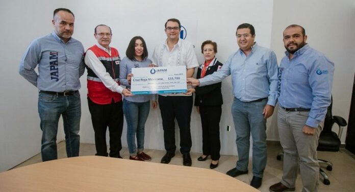 Trabajadores de presidencia de SJR, JAPAM y DIF aportan 186 mil a Cruz Roja Trabajadores de presidencia de SJR, JAPAM y DIF aportan 186 mil a Cruz Roja