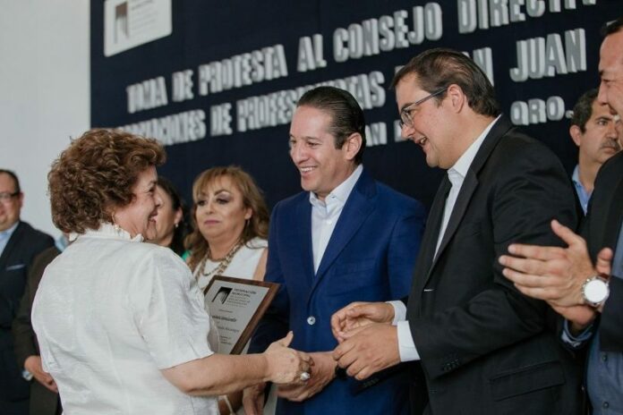 Memo Vega y Pancho Domínguez apoyan con sede a Profesionistas de SJR Memo Vega y Pancho Domínguez apoyan con sede a Profesionistas de SJR