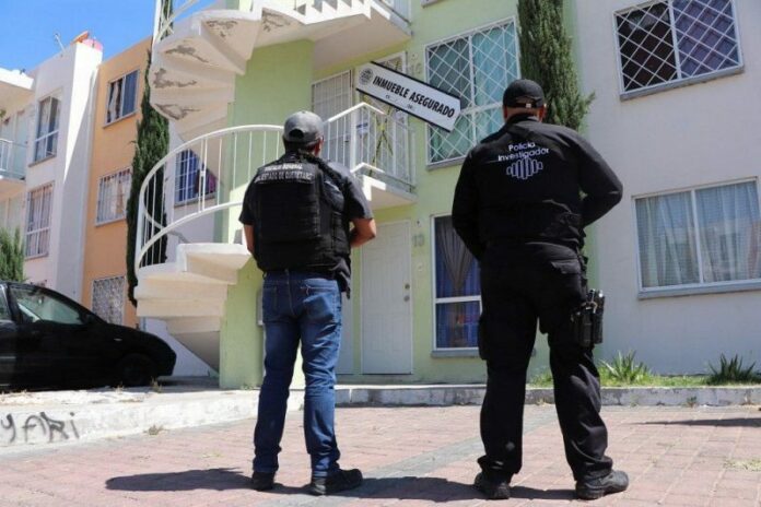Aseguran a grupo armado y con droga en San Juan del Río Aseguran a grupo armado y con droga en San Juan del Río