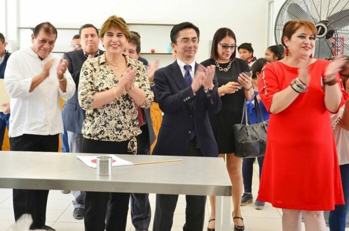 Norma Mejía Lira inaugura Encuentro México-Japón en Tequisquiapan Norma mejía Lira con los representantes de Japón en Tequisquiapan