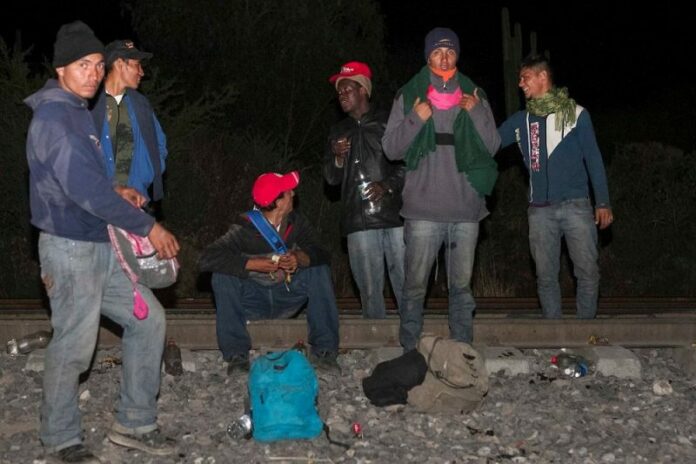 Piden revisar acción de policías contra migrantes en Tequisquiapan Piden revisar acción de policías contra migrantes en Tequisquiapan