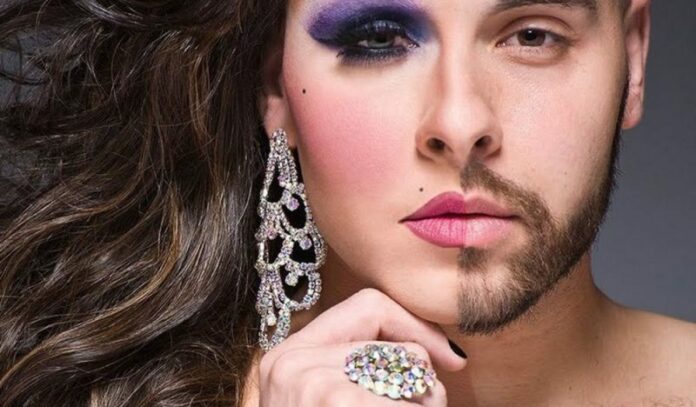Dan actas de nacimiento a 5 transexuales en Querétaro Dan actas de nacimiento a 5 transexuales en Querétaro