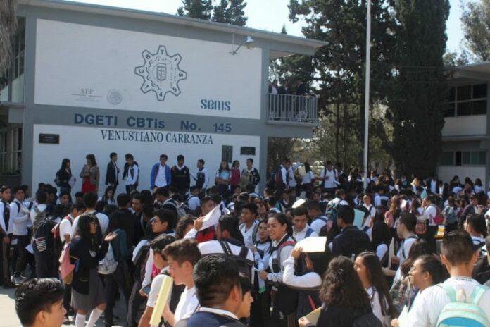 Al 80% entrega de becas Benito Juárez para bachillerato Al 80% entrega de becas Benito Juárez para bachillerato