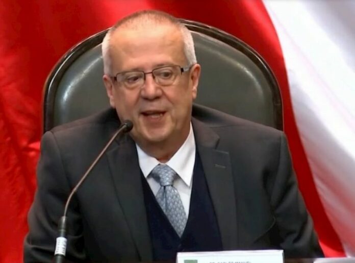 Urzúa Macías renuncia como secretario de Hacienda Urzúa Macías renuncia como secretario de Hacienda