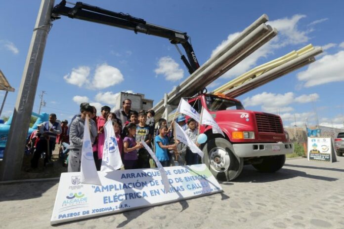 Inician obras de ampliación de energía eléctrica en Paseos de Xhosdá Inician obras de ampliación de energía eléctrica en Paseos de Xhosdá