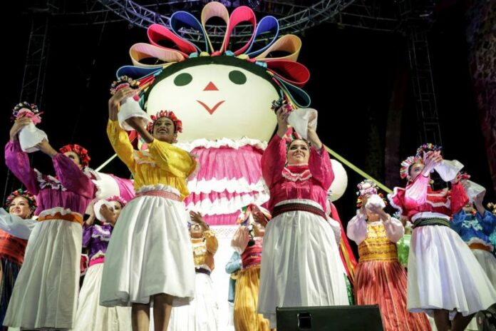 Espectacular celebración de Lele en Querétaro Espectacular celebración de Lele en Querétaro