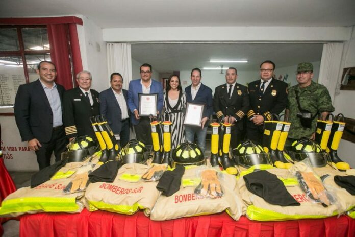 Anuncia Memo Vega esquema de apoyo a Bomberos de San Juan del Río Anuncia Memo Vega esquema de apoyo a Bomberos de San Juan del Río