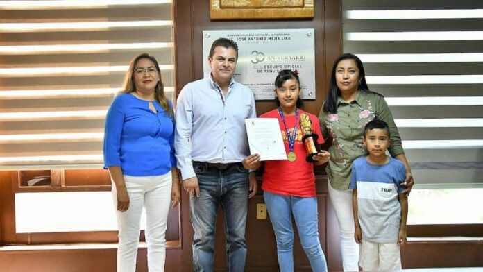cropped-ENTREGA-DE-RECONOCIMIENTO-2-2.jpg