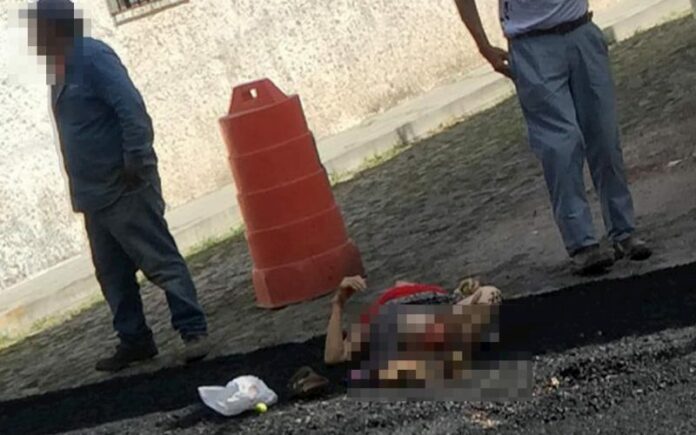 Terrible: Maquinaria pesada le aplasta los pies a mujer mayor Terrible: Maquinaria pesada le aplasta los pies a mujer mayor