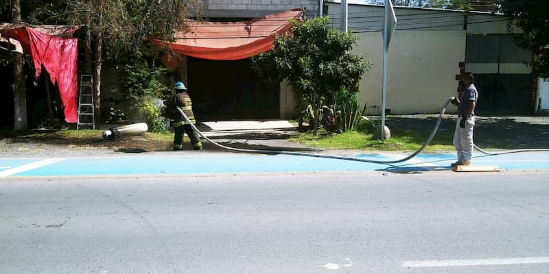 Protección Civil de Pedro Escobedo atendió incendio por caída de cilindro de Gas LP