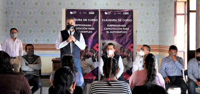 Clausuran cursos de autoempleo en Cadereyta de Montes