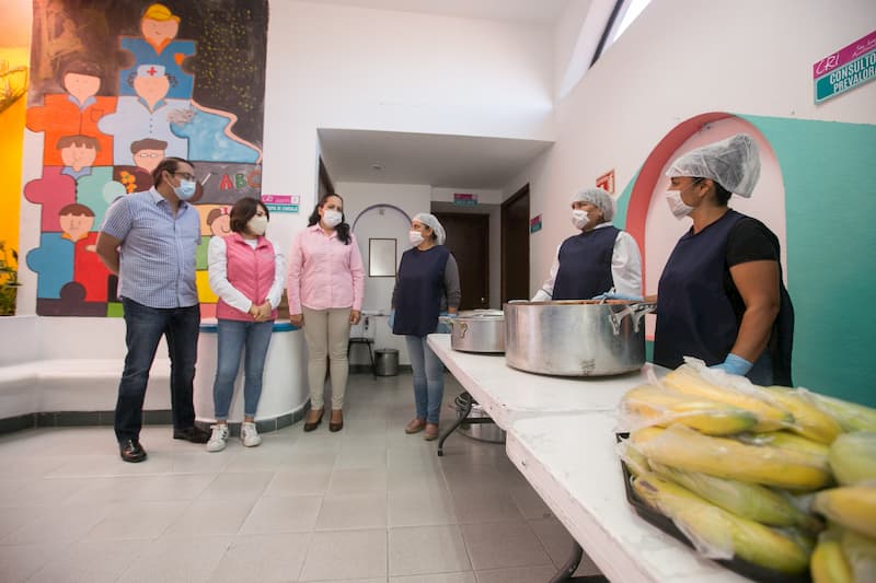 Se repartieron 2 millones de desayunos en San Juan del Río en 6 meses