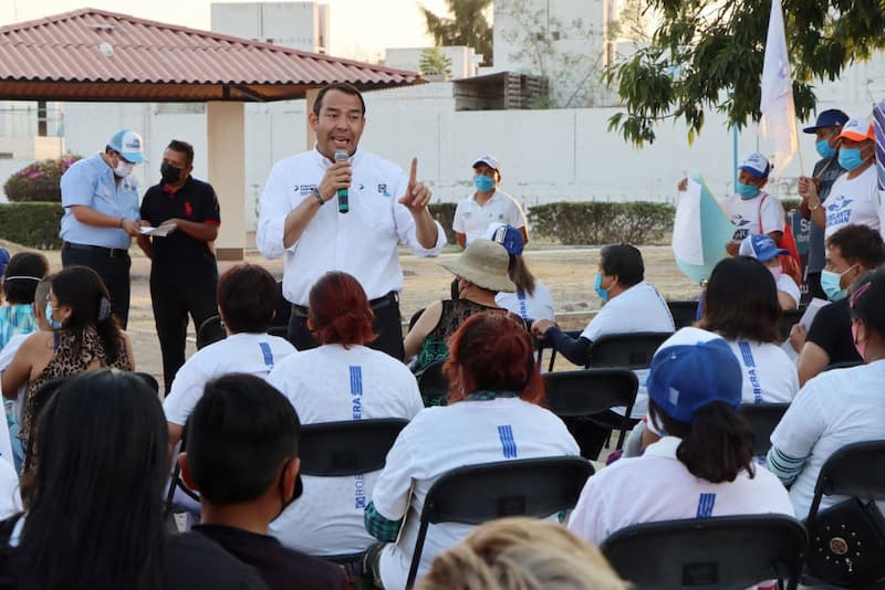 Seguridad de la casa a la calle, Roberto Cabrera