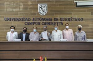 UAQ Campus Cadereyta recibe escrituras públicas 1