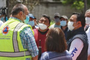 Luis Nava supervisa labores de apoyo en Santa María Magdalena, QRO 1