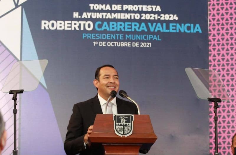 Roberto Cabrera toma protesta como presidente municipal de San Juan del Río