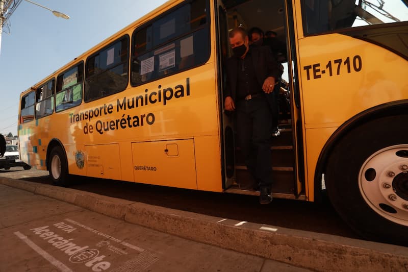 Mpio de Querétaro brinda apoyo a adultos mayores con traslado a Centros de Vacunación