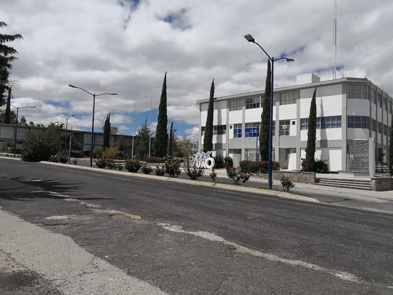 Estudiantes de Derecho en San Juan del Río regresan a clases presenciales