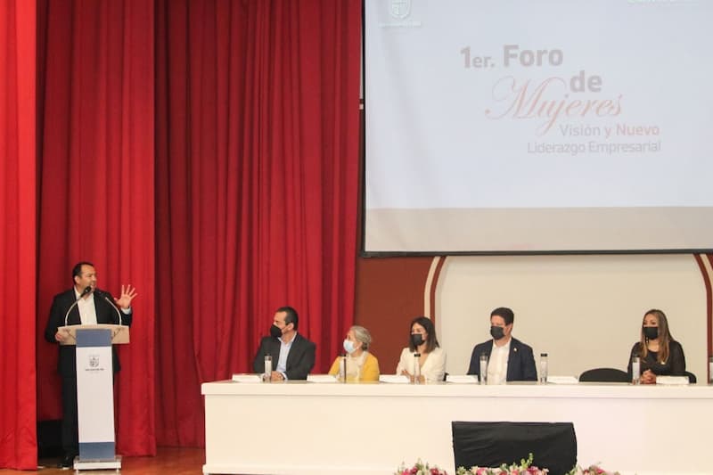 Realizan 1er foro de mujeres "Visión y Nuevo Liderazgo Empresarial" en San Juan del Río