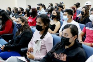 AMIQRO realiza Día de Negocios con estudiantes de la UTC