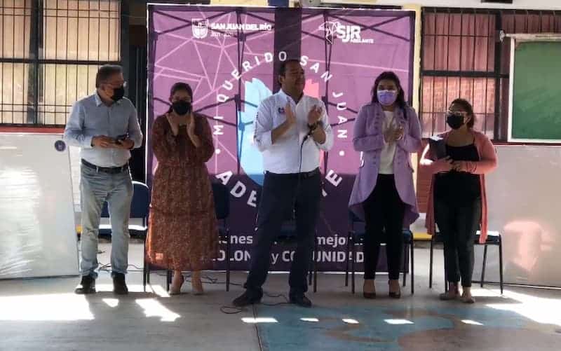 Entrega de Apoyos Escolares a escuela “Francisco Monroy Vélez”, San Juan del Río