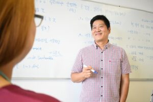 En septiembre iniciarán clases de coreano en la UTEQ