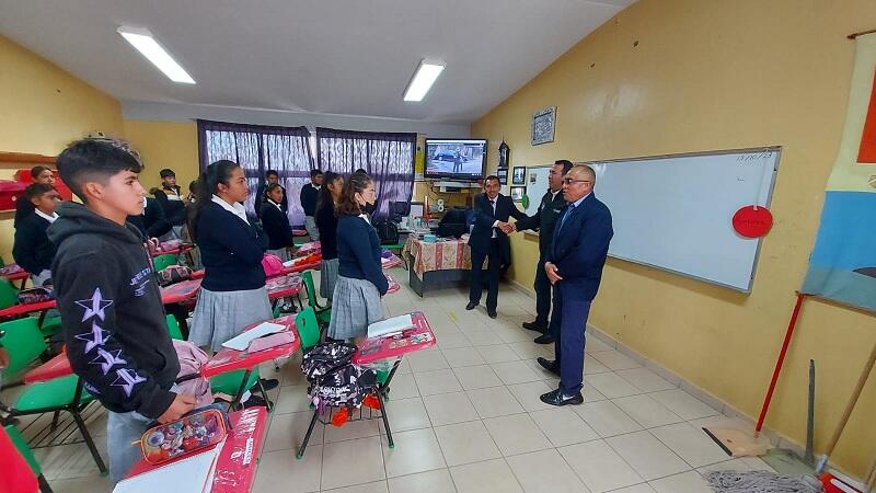 Honores a la bandera en la telesecundaria Chimalpopoca de Dolores Cuadrilla de Enmedio